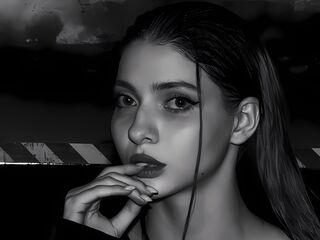 naked camgirl masturbating with vibrator sophienovakova